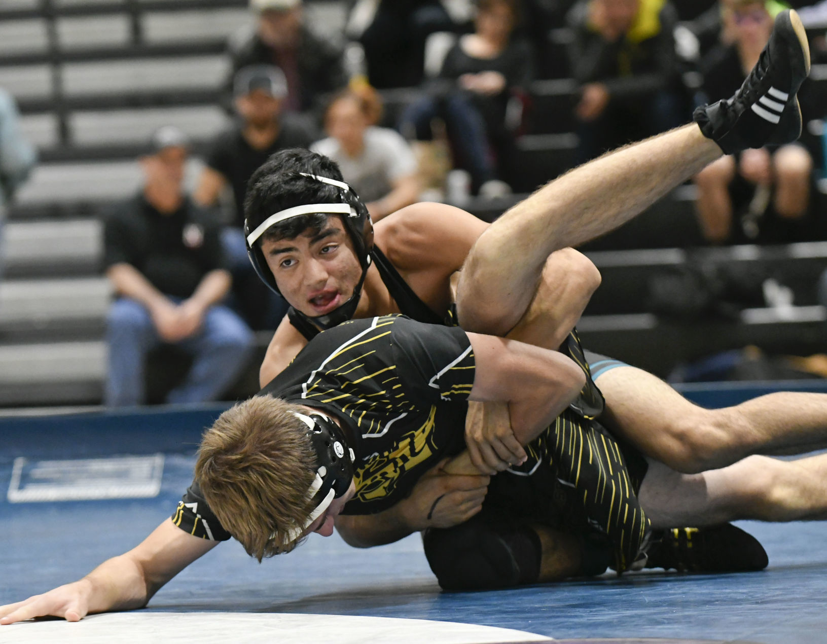 121119 SLO PV wrestling 06.jpg